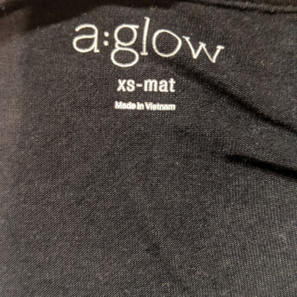 2 nursing tank tops - Picture 3 of 4